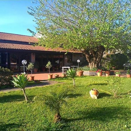 Agriturismo Il Pozzo Antico Mascali Buitenkant foto