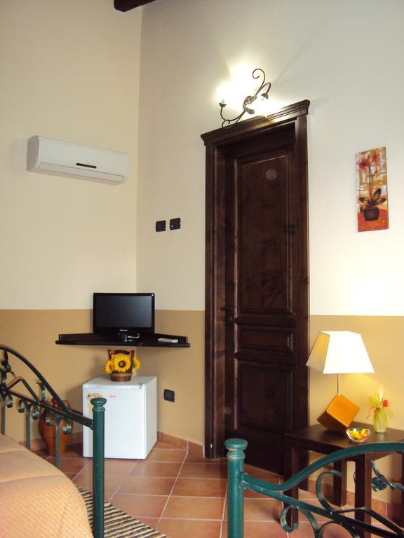 Agriturismo Il Pozzo Antico Mascali Buitenkant foto