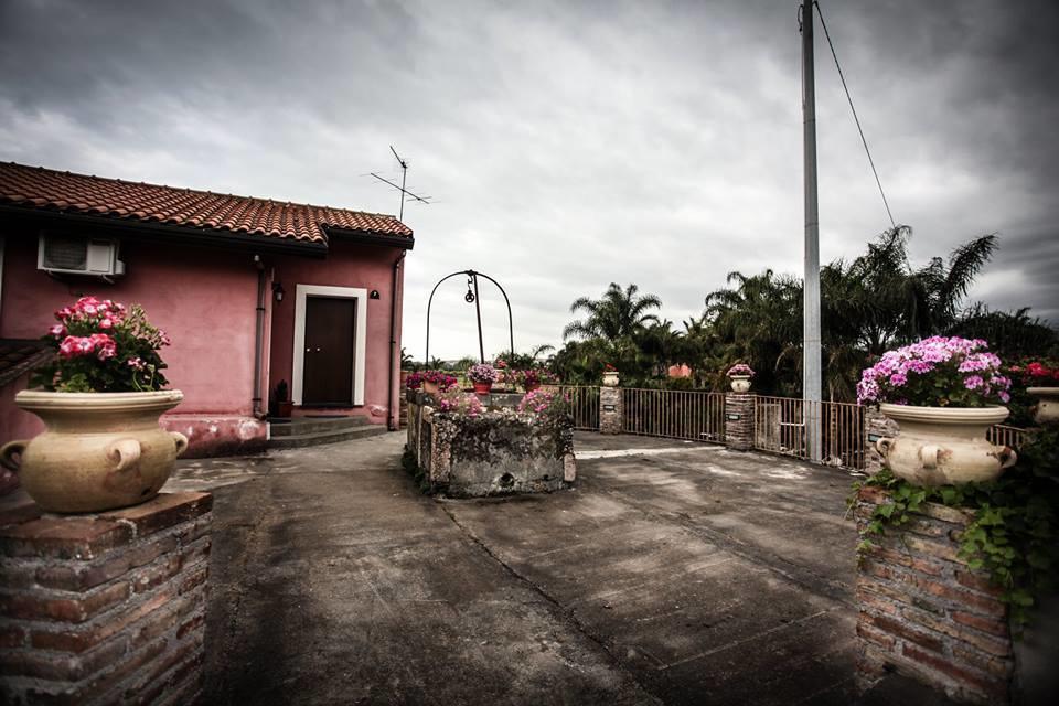Agriturismo Il Pozzo Antico Mascali Buitenkant foto