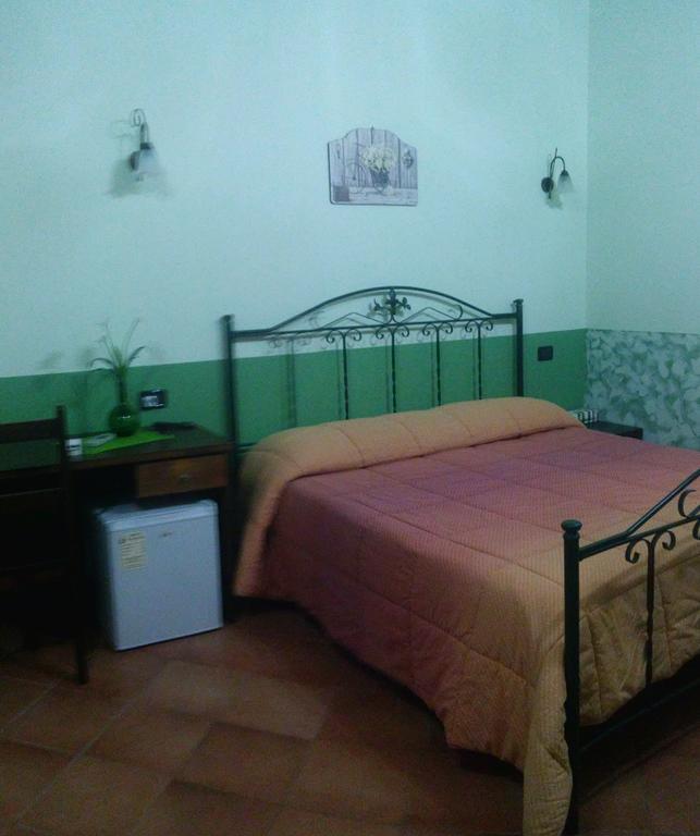 Agriturismo Il Pozzo Antico Mascali Buitenkant foto