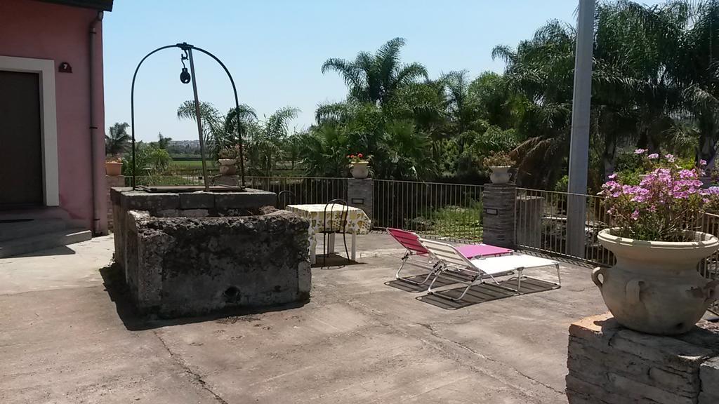 Agriturismo Il Pozzo Antico Mascali Buitenkant foto