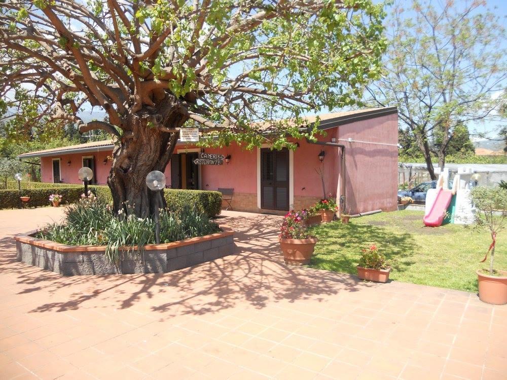 Agriturismo Il Pozzo Antico Mascali Buitenkant foto