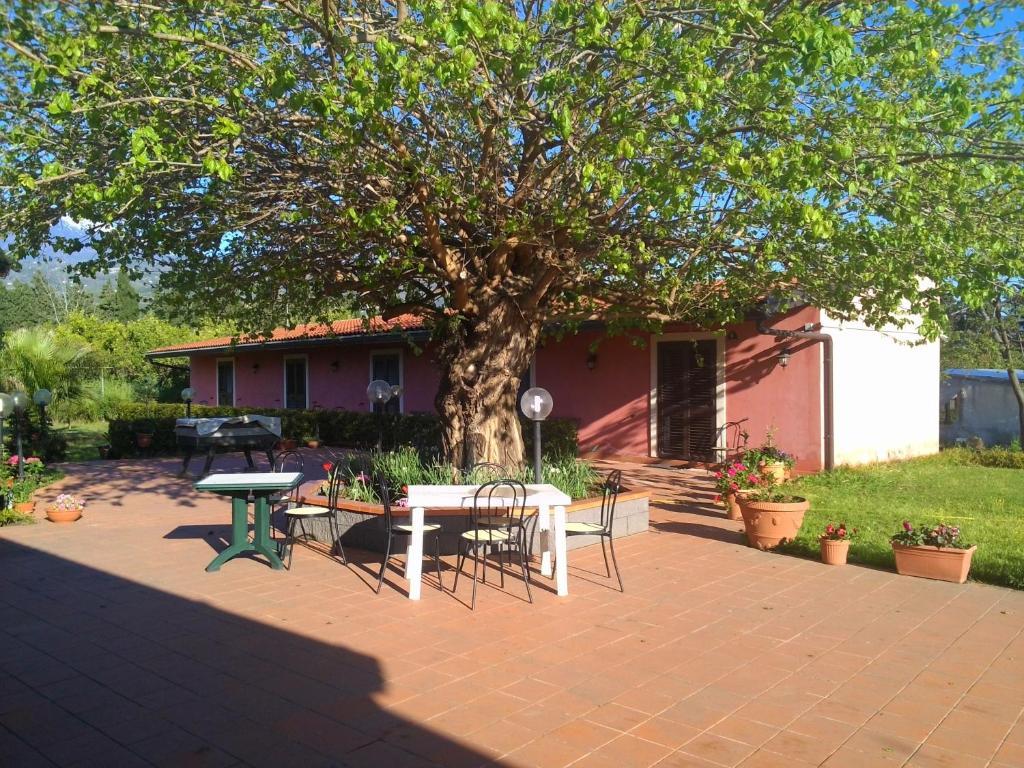 Agriturismo Il Pozzo Antico Mascali Buitenkant foto
